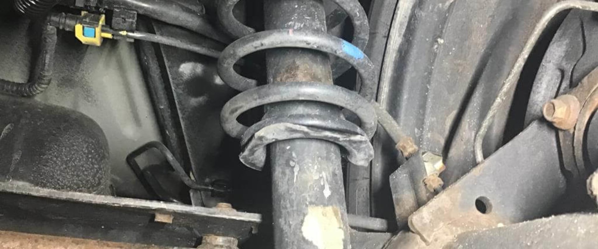 What does a damaged suspension look like?
