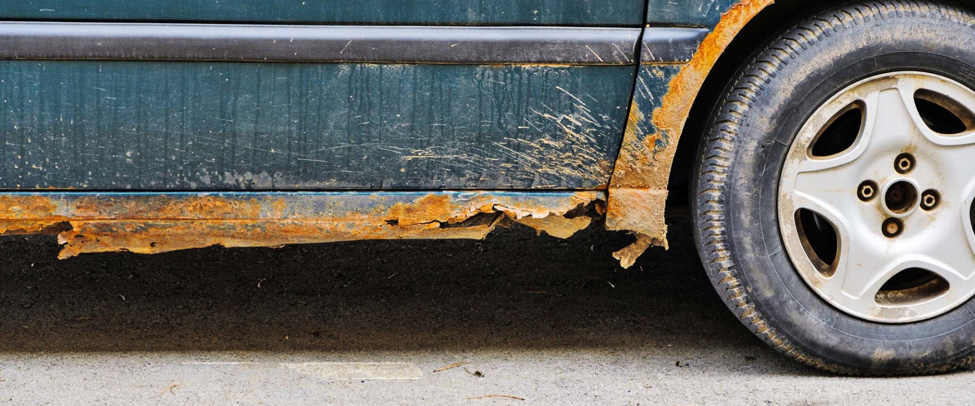 How do you check for car corrosion?