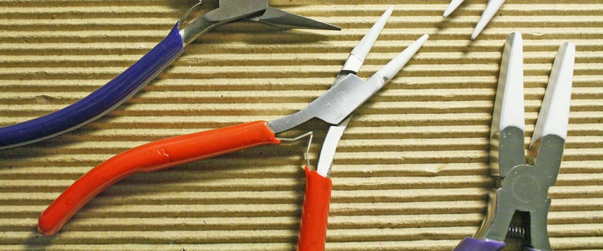 What are the tools that commonly used in automotive?