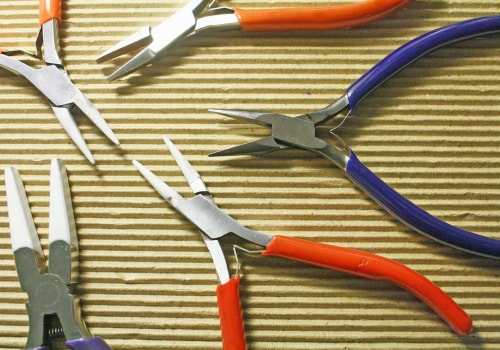 What are the tools that commonly used in automotive?
